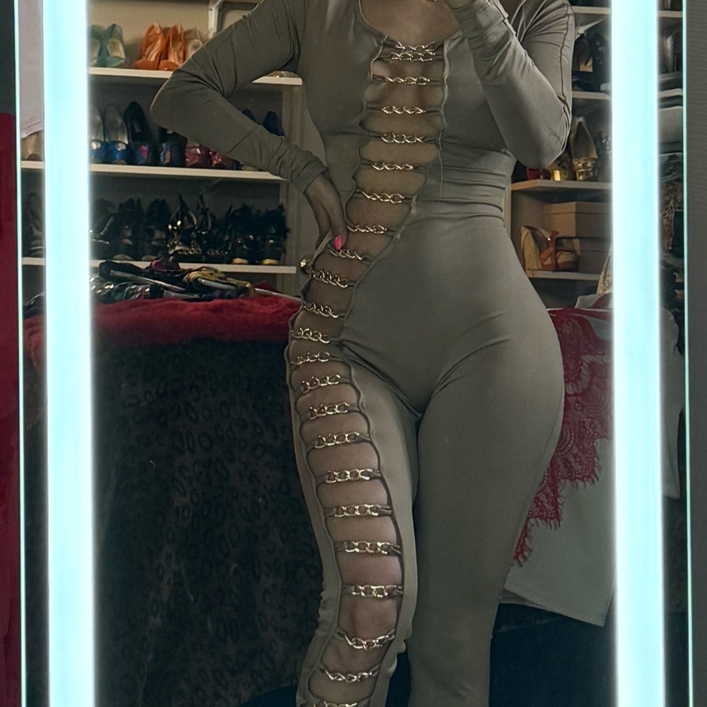 Elegant Chain Embellished Jumpsuit